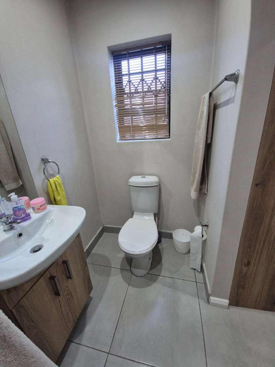 To Let 3 Bedroom Property for Rent in Fairview Eastern Cape
